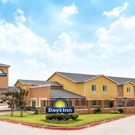 Days Inn By Wyndham Rockdale Texas Buitenkant foto